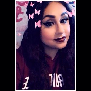 Meet your Posher, Ana